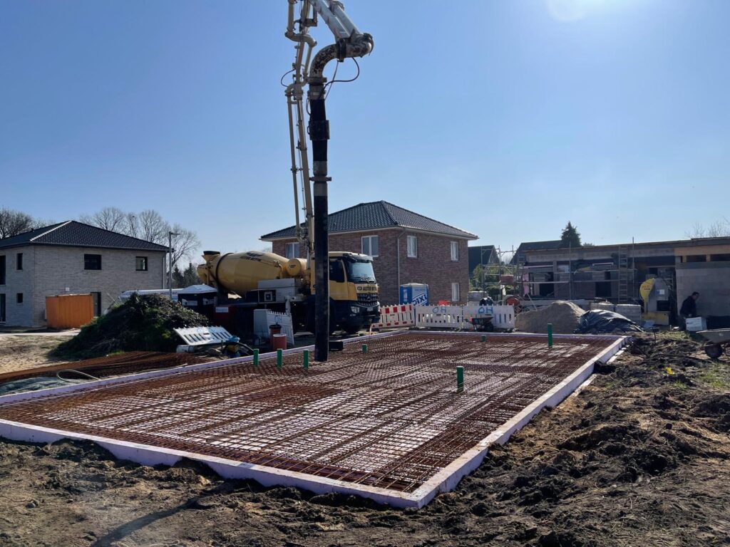 Bewehrung mittels Transportbeton, Betonage