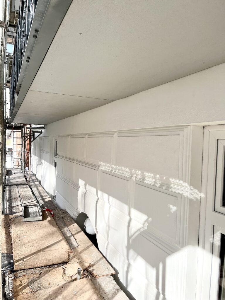 Seitenansicht der Fassade, Putzarbeiten, Malerarbeiten